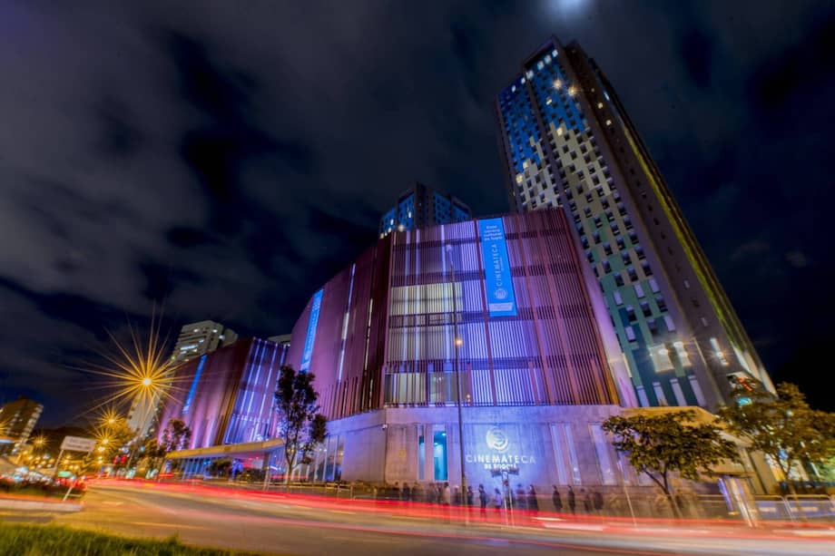 Para sacar adelante la candidatura de Bogotá como sede del Cineposium 2022, Idartes trabajó con la Cámara de Comercio como aliado estratégico con el apoyo de entidades como el Instituto Distrital de Turismo de Bogotá (IDT), Procolombia, Proimágenes Colombia, Comisión Fílmica Colombiana, Invest in Bogotá y el Greater Bogotá Convention Bureau.