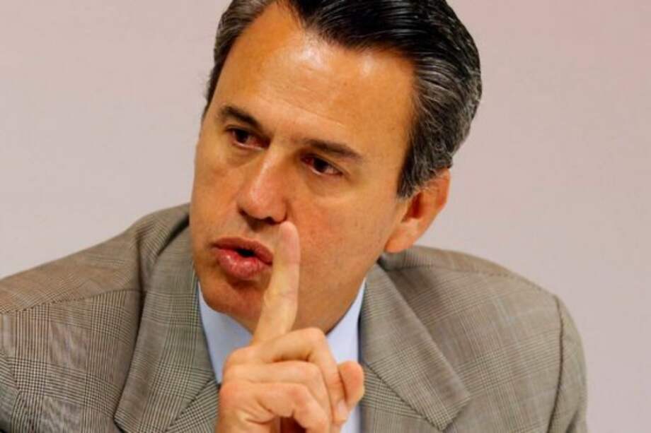 Choque entre senador Robledo y Minagricultura en debate de tierras