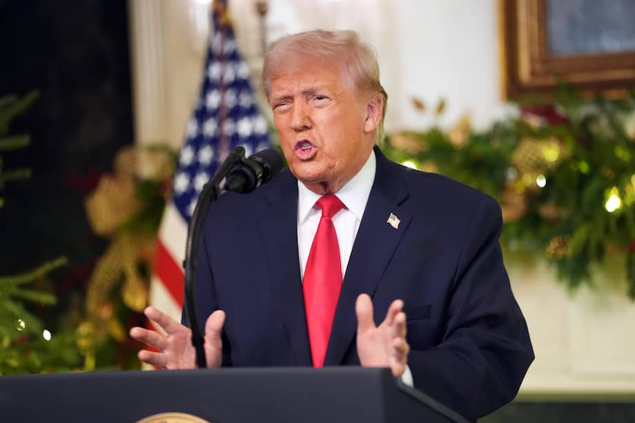 El presidente de Estados Unidos, Donald Trump, pronuncia un discurso a la Nación desde el Salón de Recepciones Diplomáticas de la Casa Blanca, en Washington, DC, Estados Unidos, el 17 de diciembre de 2025.