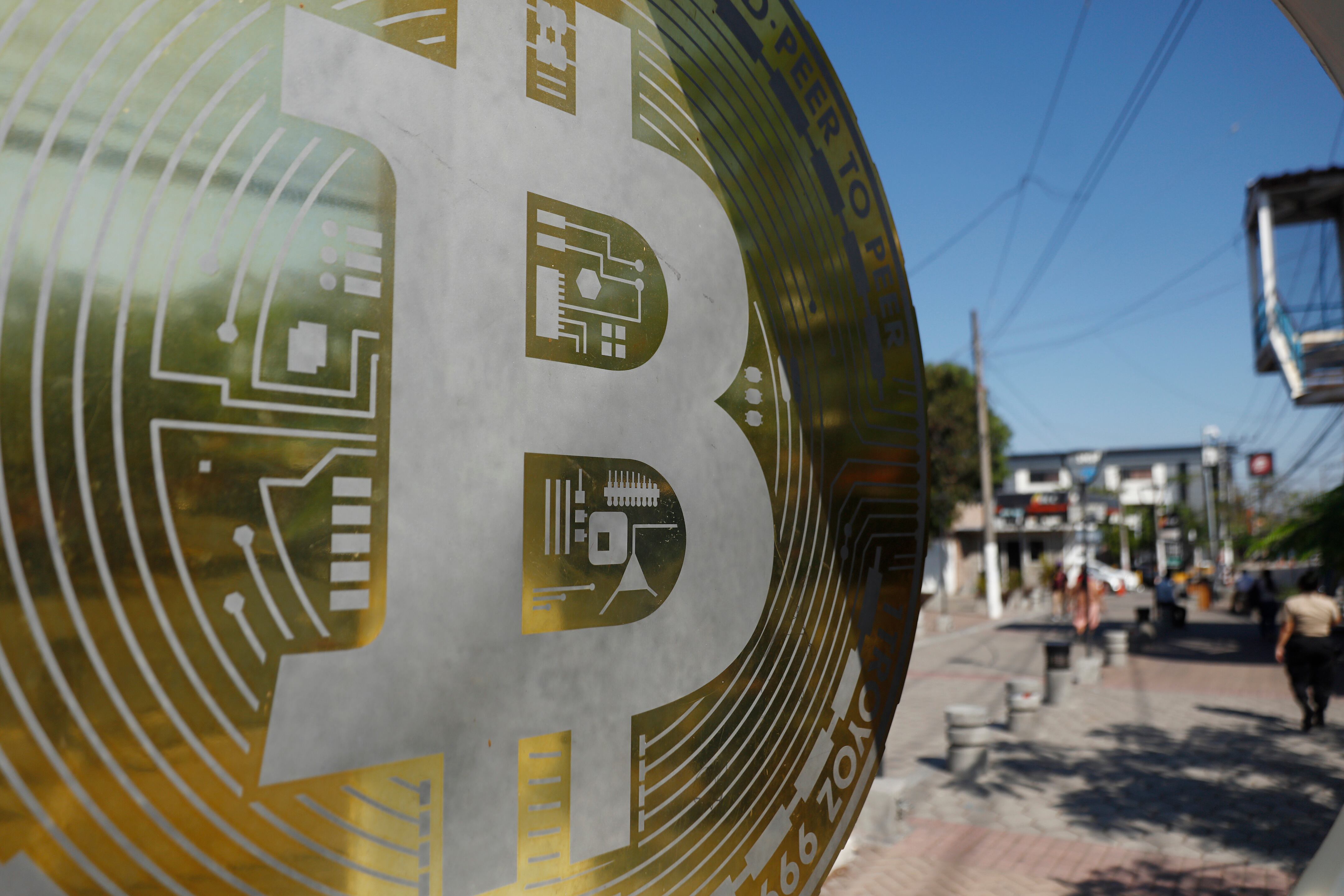 Desplome del bitcoin: empresas que apostaron por esta criptomoneda se  tambalean | Noticias hoy | EL ESPECTADOR