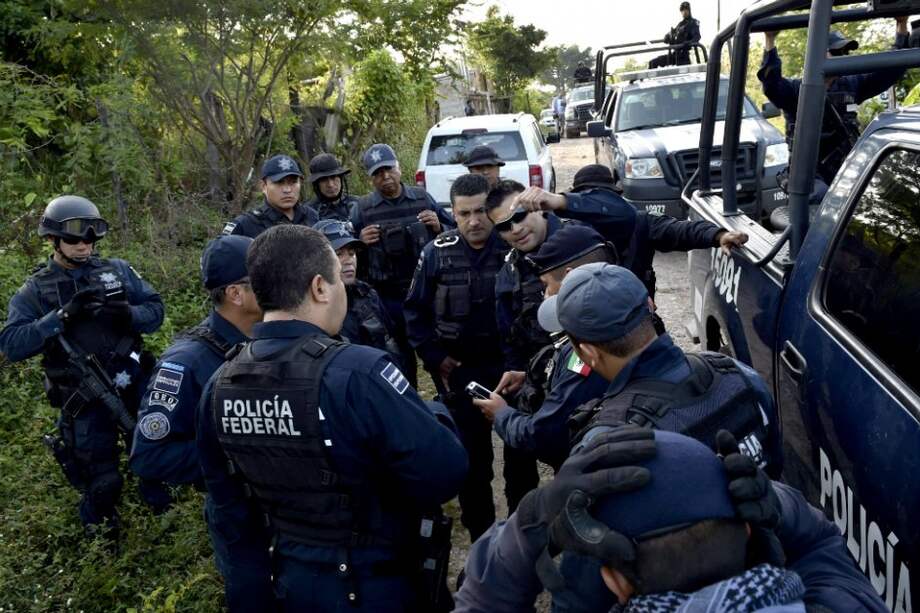 Exigen a fiscalía mexicana intensificar búsqueda de estudiantes