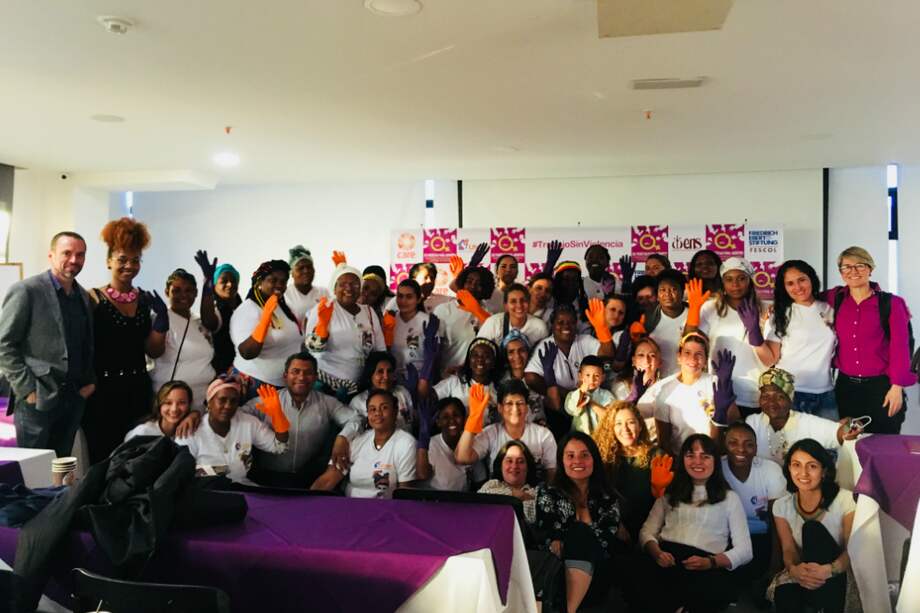 La jornada tuvo el apoyo de la Escuela Nacional Sindical (ENS), la ONG PASO Internacional, CARE, Fundación Friedrich Ebert Stiftung y Bien Humano, Casa de la Mujer, investigadoras y la presencia de cuatro sindicatos colombianos de la economía del cuidado.
/ Cortesía