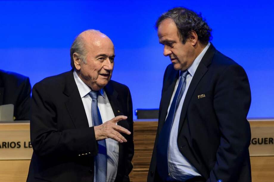 Joseph Blatter y Michel Platini. Foto: AFP
