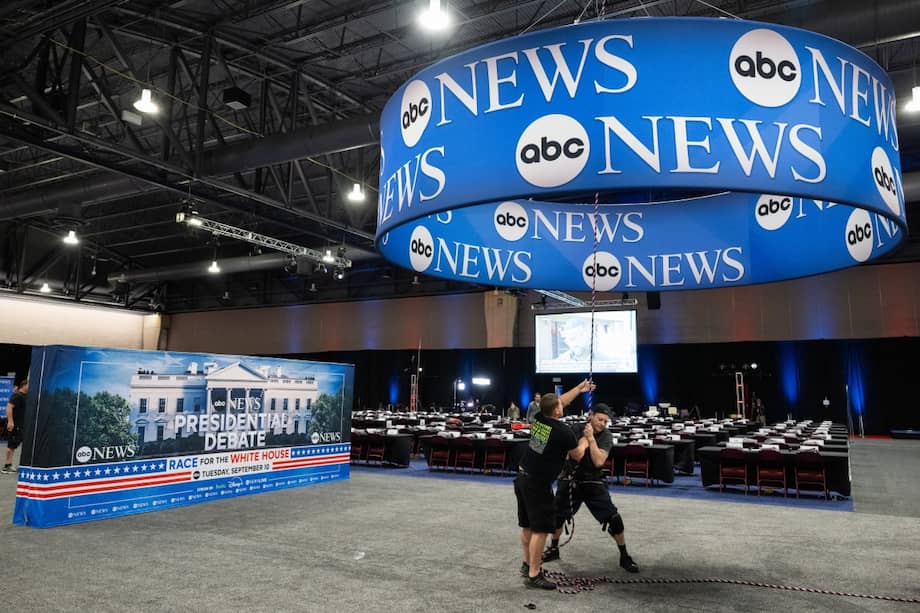 La cadena de televisión ABC, propiedad de Disney, demandó el 18 de agosto de 2026 a la Comisión Federal de Comunicaciones de Estados Unidos (FCC) por una posible amenaza contra sus licencias de transmisión.