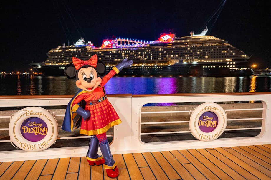 Disney Cruise Line celebró la ceremonia de bautizo del Disney Destiny en Fort Lauderdale.