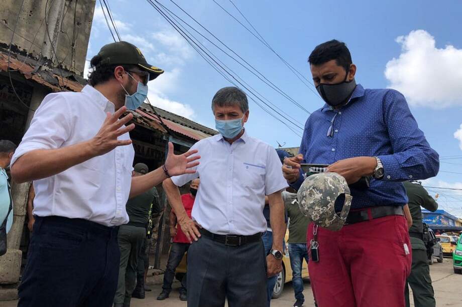 El alcalde, Jaime Pumarejo, instaló el cerco en Barranquillita este 18 de junio, la medida irá hasta el 30 del mismo mes.