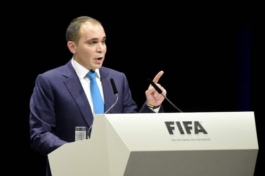 El jordano Ali Bin Al Hussein en su discurso durante el congreso extraordinario de la FIFA. / AFP