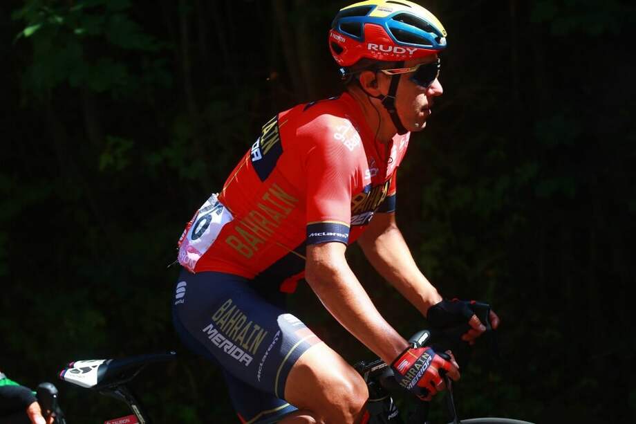 El italiano Domenico Pozzovivo con los colores del Team Bahrein Merida. / @Bahrain_Merida