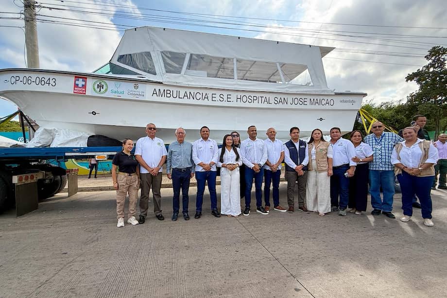 En el Hospital San José de Maicao, el Ministerio de Salud formalizó la entrega de dos ambulancias marítimas y su dotación completa.