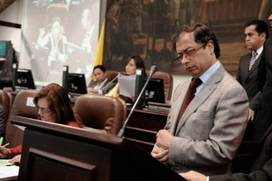 Petro anunció cambios para el presupuesto distrital del 2014