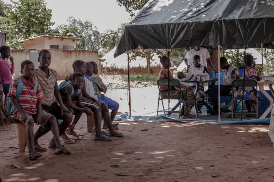 A menudo, las comunidades tienen miedo de aceptar a los antiguos niños soldados. / Médicos sin Fronteras