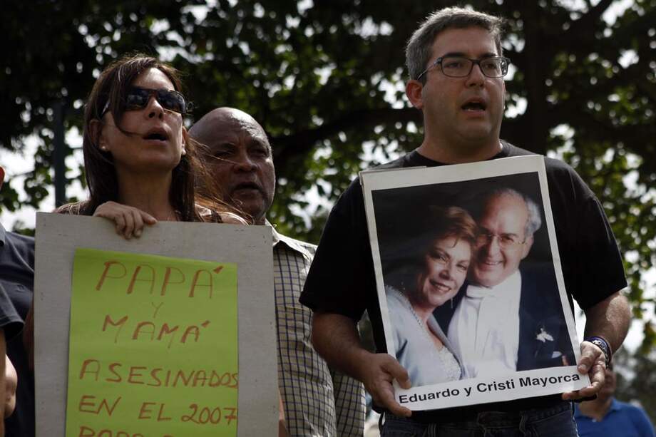 El asesinato de la exreina y actriz Mónica Spear movilizó a la sociedad venezolana, que salió el domingo a las calles para exigir seguridad. / EFE