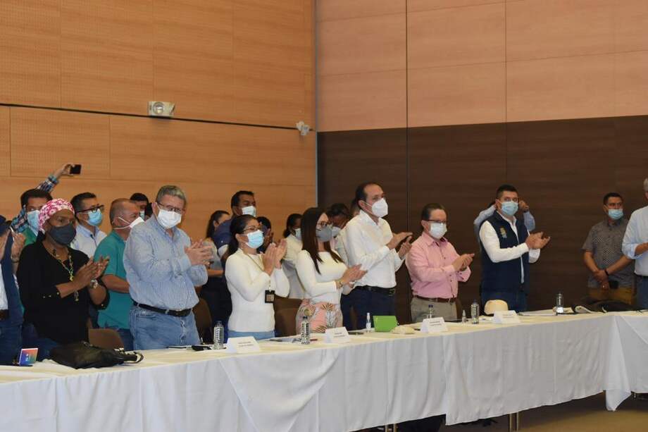 La Comisión de Paz se reunió con víctimas de abuso policial, la minga y grupos de jóvenes de Popayán.