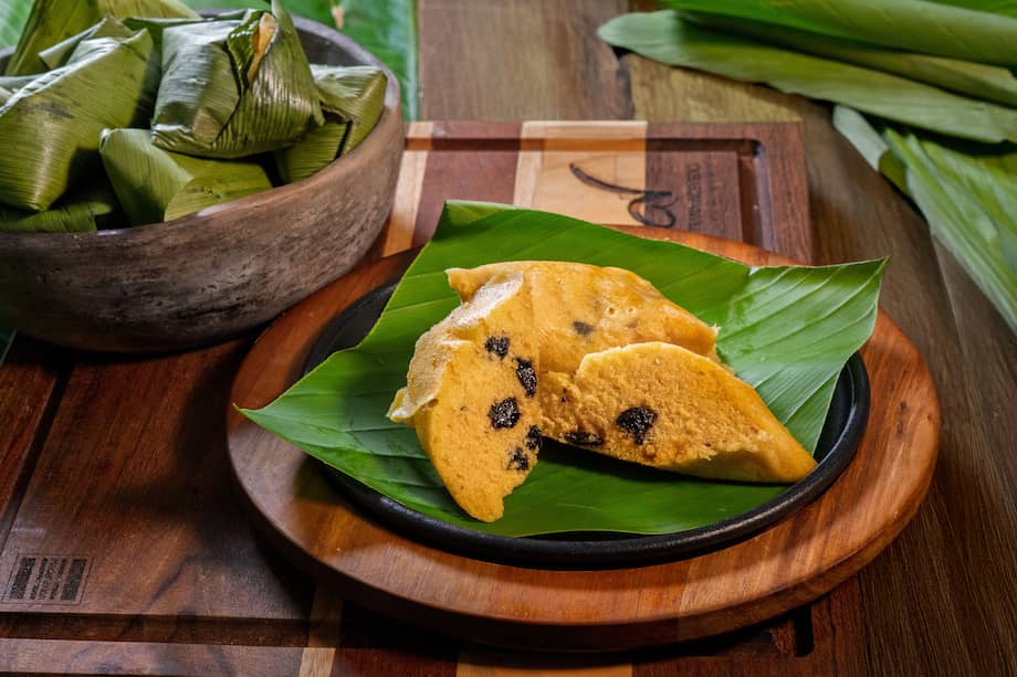 En algunas regiones de Colombia los hacen con harina de maíz y son conocidos como esponjados o bizcochuelos.