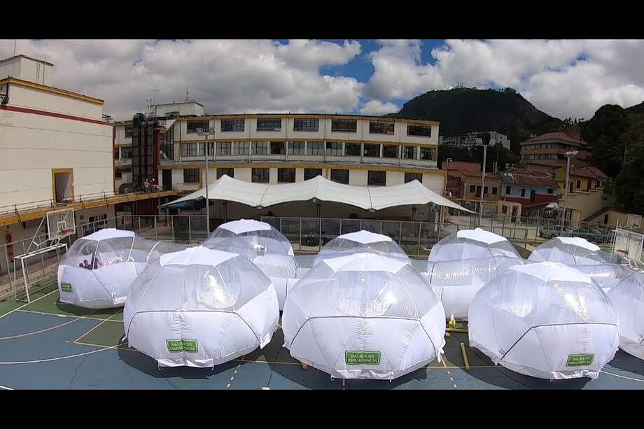 Unidades de aislamiento epidemiológico entregadas por la U. de la Salle a Minciencias como parte de la Mincienciatón.