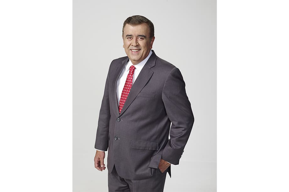 Javier Hernández Bonnet también tuvo aspiraciones políticas