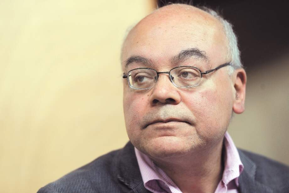 Aunque considera que un período de tres años resulta “apretado”, Álvaro Villarraga sostiene que ya hay mucho camino avanzado en términos de verdad con trabajos e investigaciones realizados por diversos sectores. / Óscar Pérez