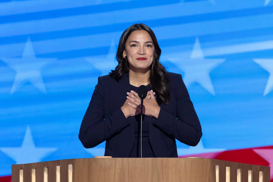 Alexandra Ocasio-Cortez, la legisladora demócrata que al congelar sus óvulos desató un debate entre libertad y autonomía reproductiva y el libre albedrío de las mujeres.