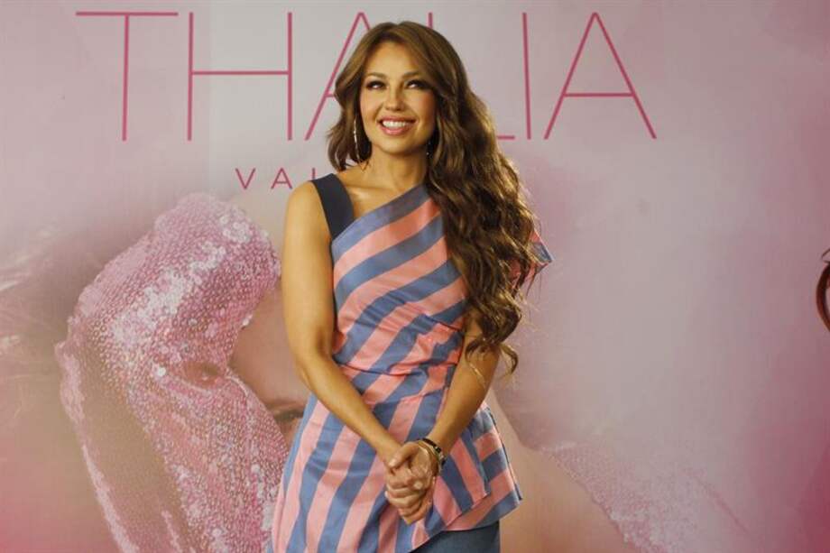 La cantante mexicana Thalia posa durante una rueda de prensa para presentar su nuevo material discográfico "Valiente". / EFE