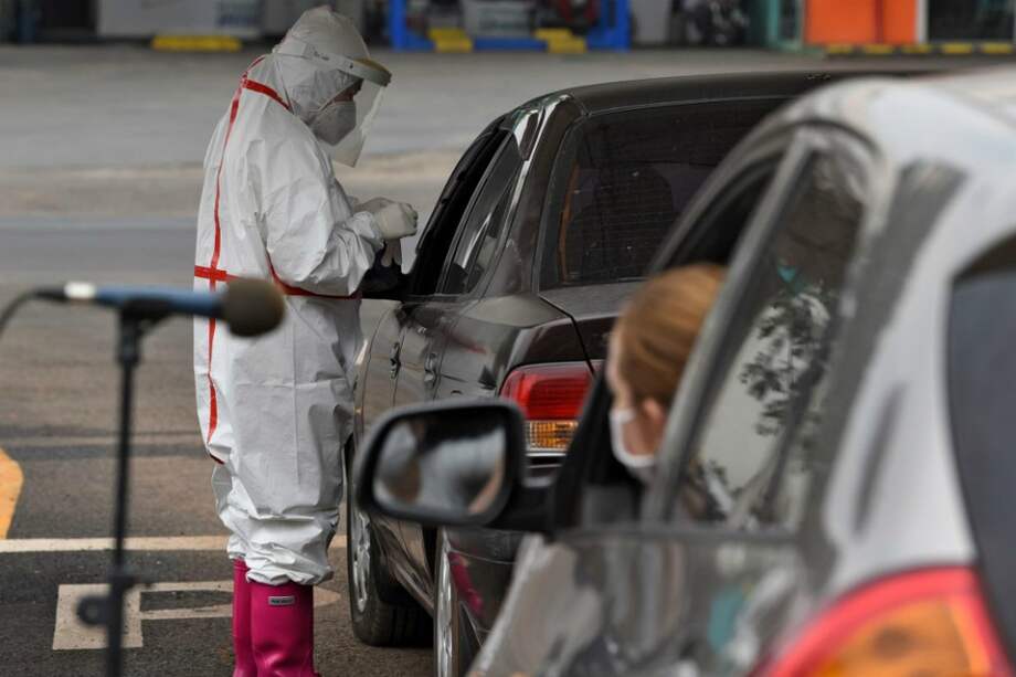 Toma de muestras para Covid-19 en Asunción, Paraguay.