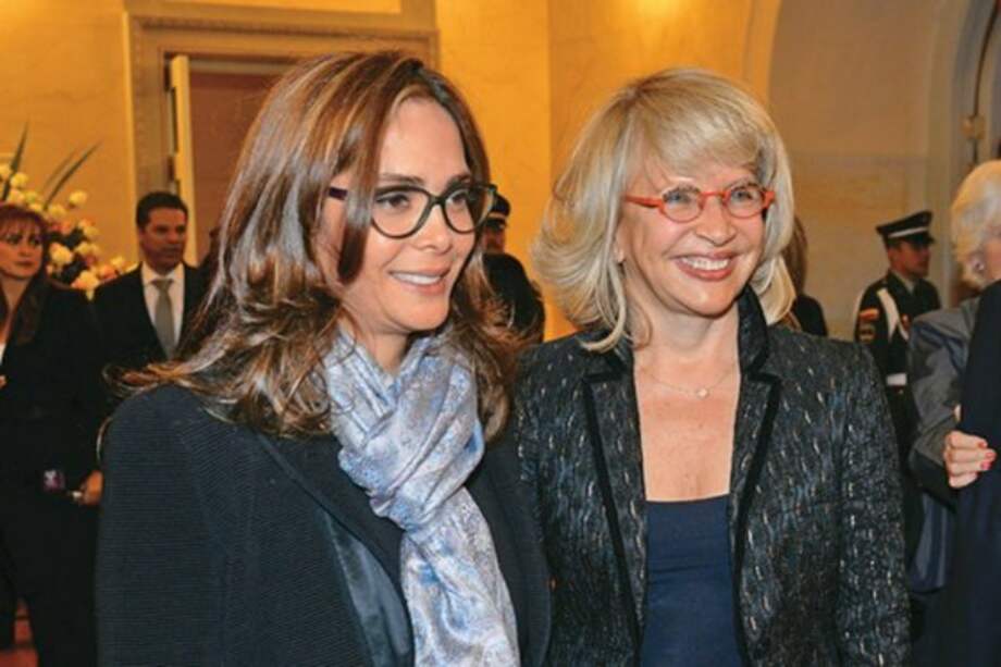 Dos exministras de Santos en la mira del uribismo