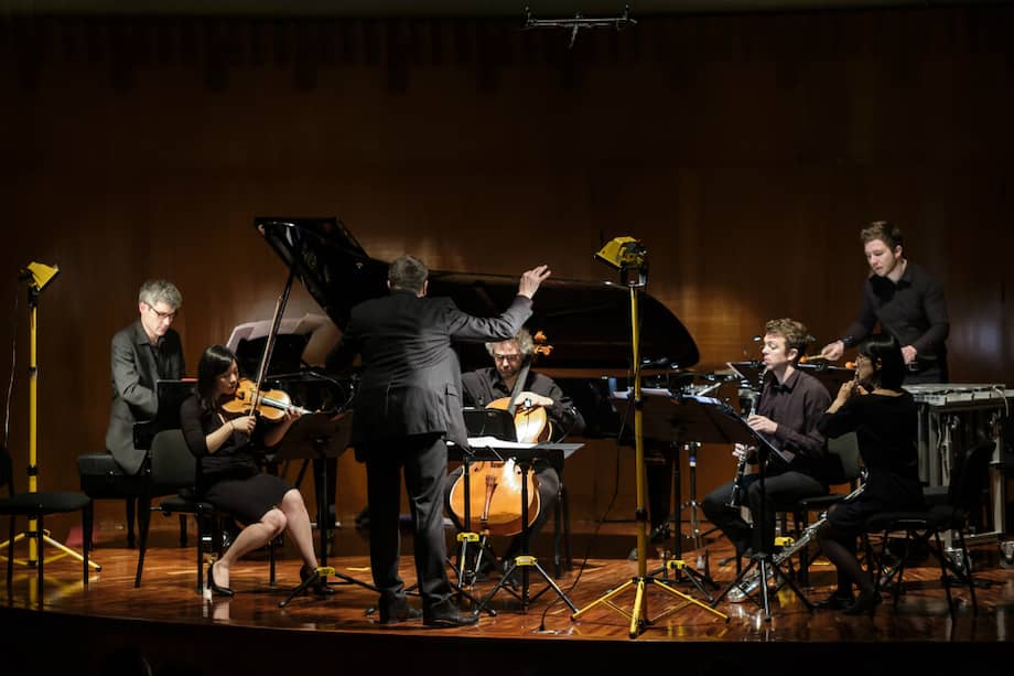 El Ensamble Linea, de Francia, tocó bajo la dirección de Jean-Philippe Wurtz. / Gabriel Rojas © Banco de la República