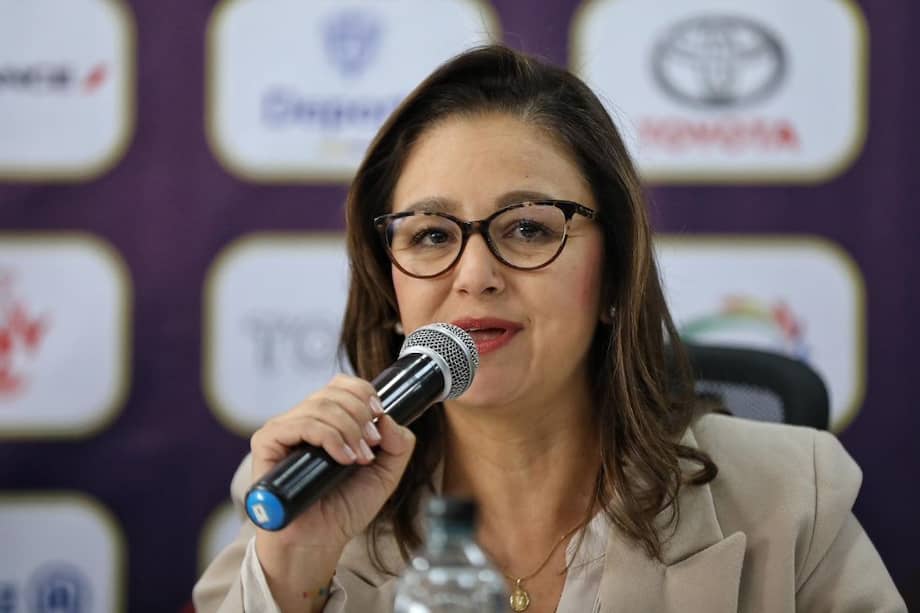 Luz Cristina López, ministra del deporte.