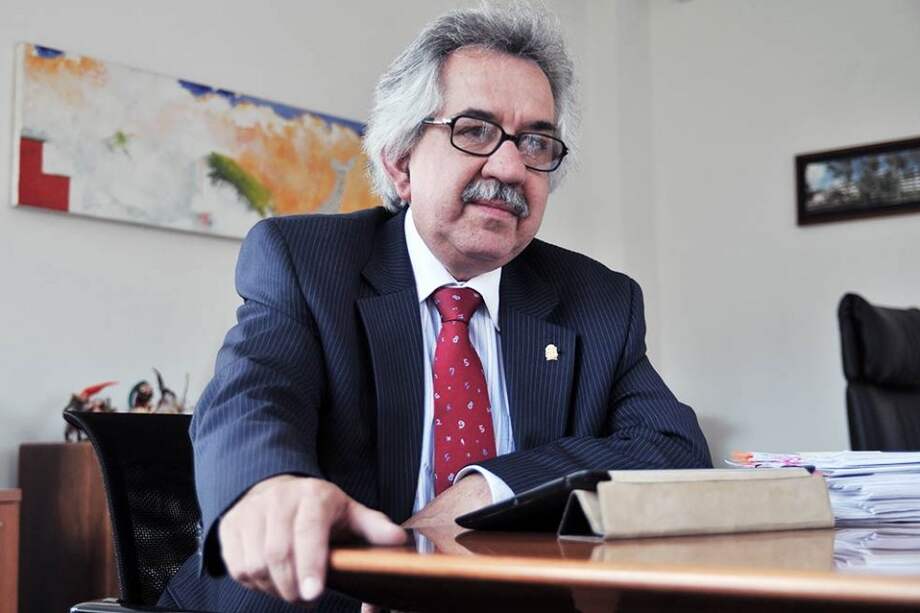 Ignacio Mantilla, rector de U. Nacional, solicitó a congresistas no permitir reforma educativa vía fast track.