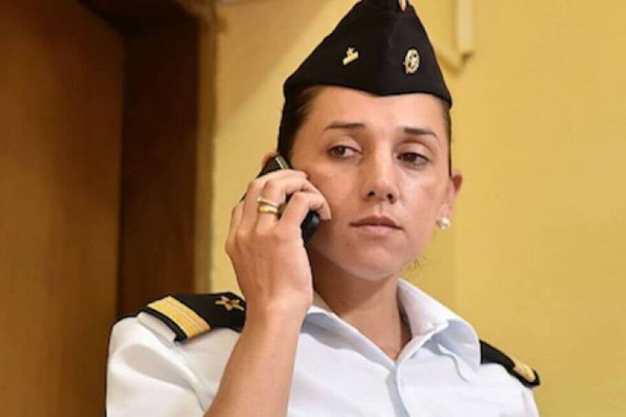 Sancionan con 45 días de cárcel a militar en Paraguay que pidió permiso para amamantar