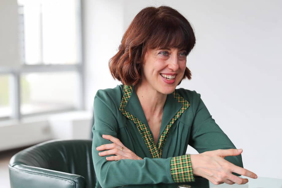 La escritora española Irene Vallejo publicó "El infinito en un junco" en 2019.