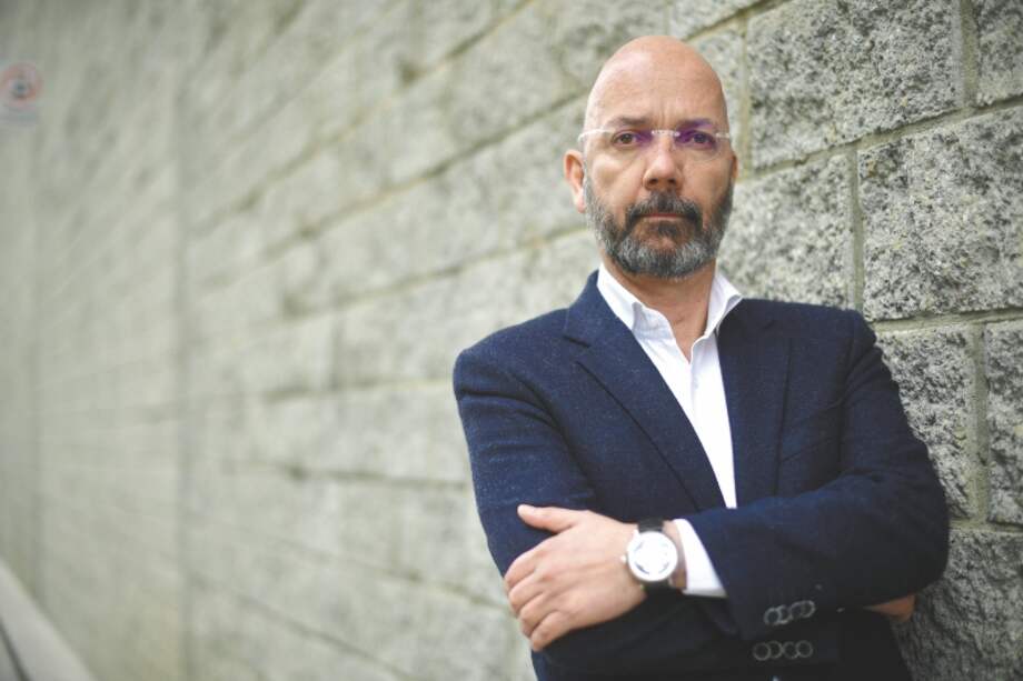 Ricardo Calderón dirige el equipo de investigaciones del noticiero de televisión Noticias Caracol. / Óscar Pérez