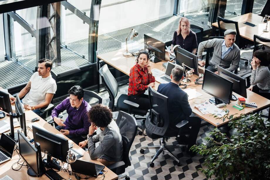 La figura de prepensionado surge con la Ley 790 de 2002 como una prerrogativa favorable a los trabajadores en condición de debilidad manifiesta dentro de las entidades públicas del orden nacional en proceso de reestructuración o liquidación.