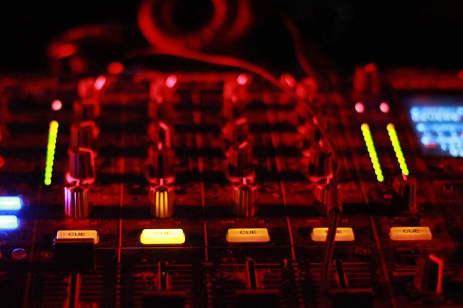 Costa Titch se había presentado en enero en el medio tiempo de un partido de cricket en Johannesburgo.