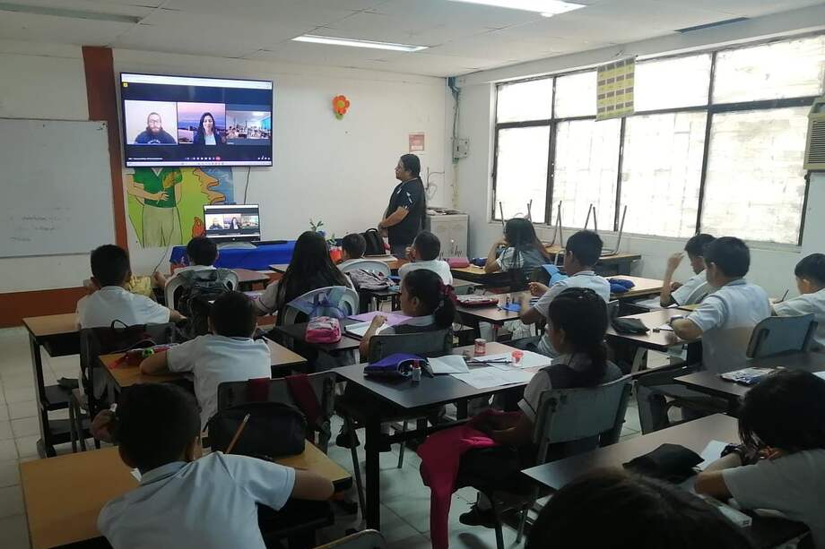 "En Colombia el aprendizaje, la inserción laboral y la movilidad social parecen depender más de la suerte con la que se cuenta al nacer y del hogar en el que se crece que del esfuerzo y los méritos propios": Andrés Restrepo Gil.