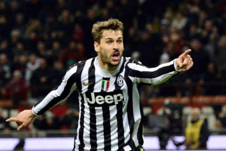 Fernando Llorente firmó con Sevilla por tres temporadas