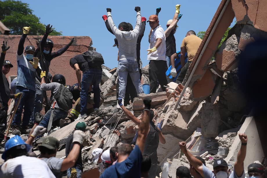 El terremoto en Colombia deja al menos 3.826 personas heridas. EFE/ Ernesto Guzmán Jr