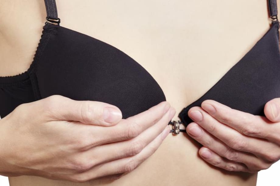 Beneficios de ser una mujer de pechos pequeños