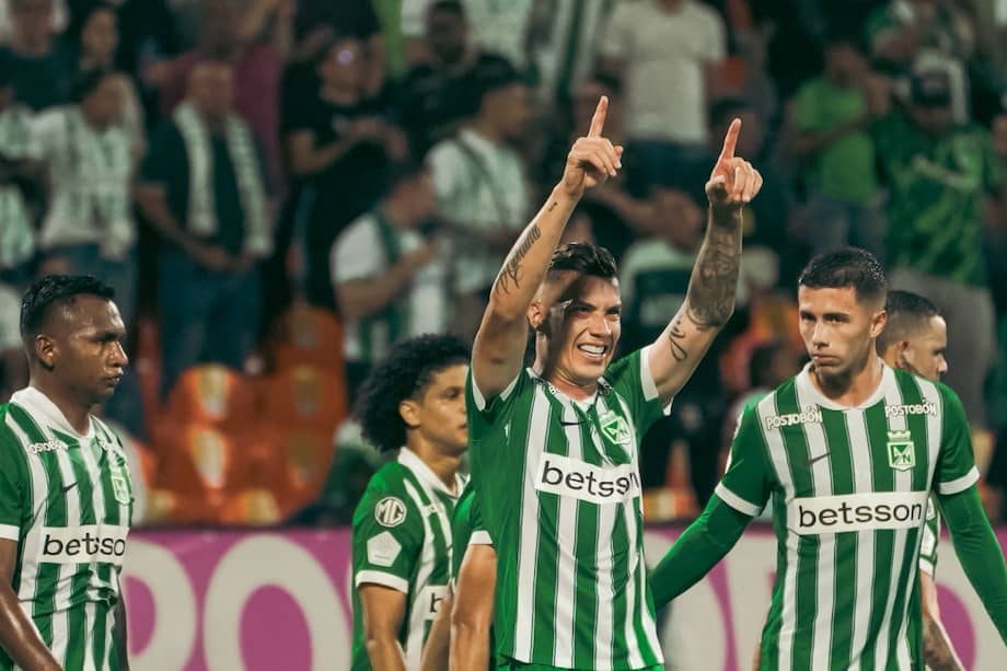 Matheus Uribe celebra uno de los goles de Nacional contra Inter de Bogotá.