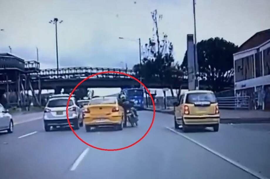 El hecho se presentó en la avenida NQS.