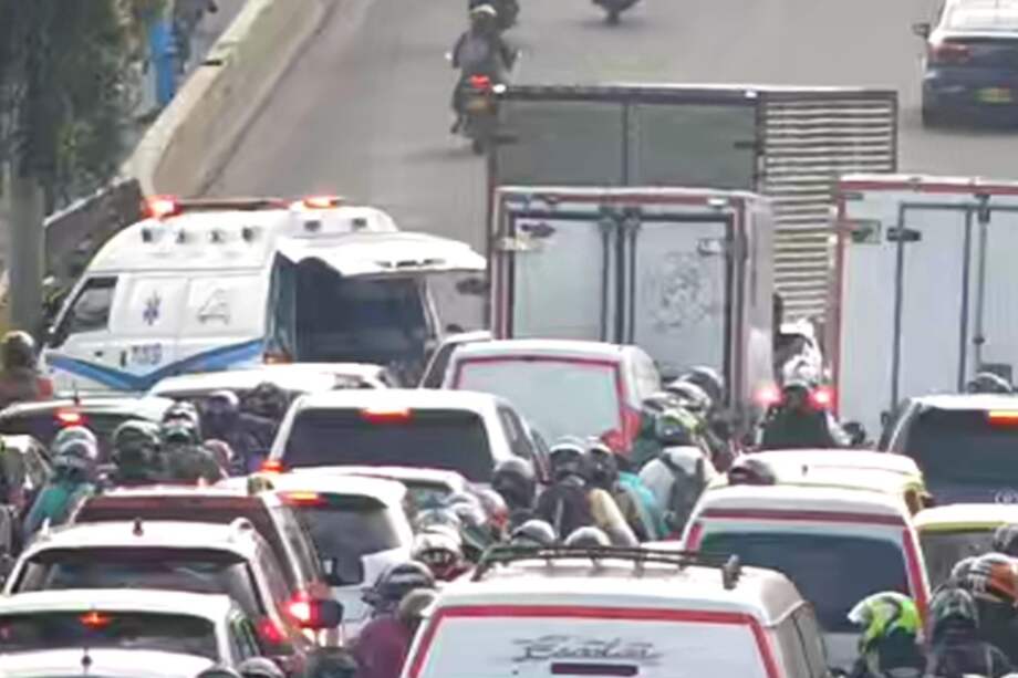 Siniestro entre dos motocicletas, en la localidad de Teusaquillo, en la carrera 50 con Av. El Dorado (calle 26), sentido Sur - Norte.