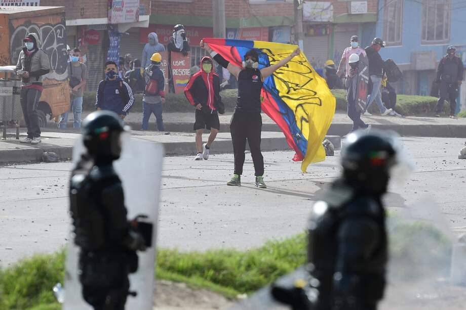 En cercanía a los portales de las Américas y Suba se registran manifestaciones, mientras que en la localidad de Usme se presentan enfrentamientos desde la tarde.