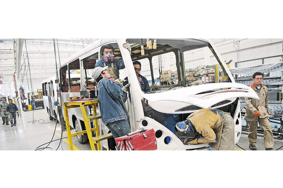 Si el país logra que su industria se recupere, se elevarán las tasas de empleo y la inyección de recursos a la economía llegará de forma directa. / Archivo - El Espectador