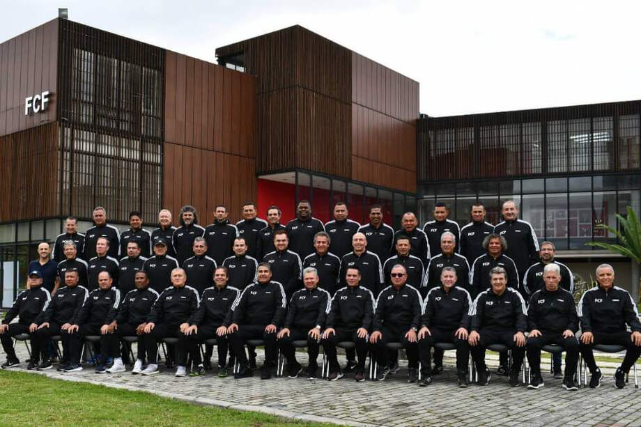 Los técnicos colombianos se capacitan en la sede deportiva de Colfútbol, en Bogotá. / FCF