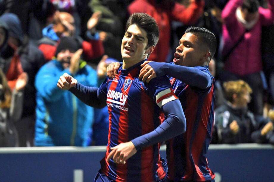 Gonzalo Melero junto al Cucho Hernández. / @SDHuesca