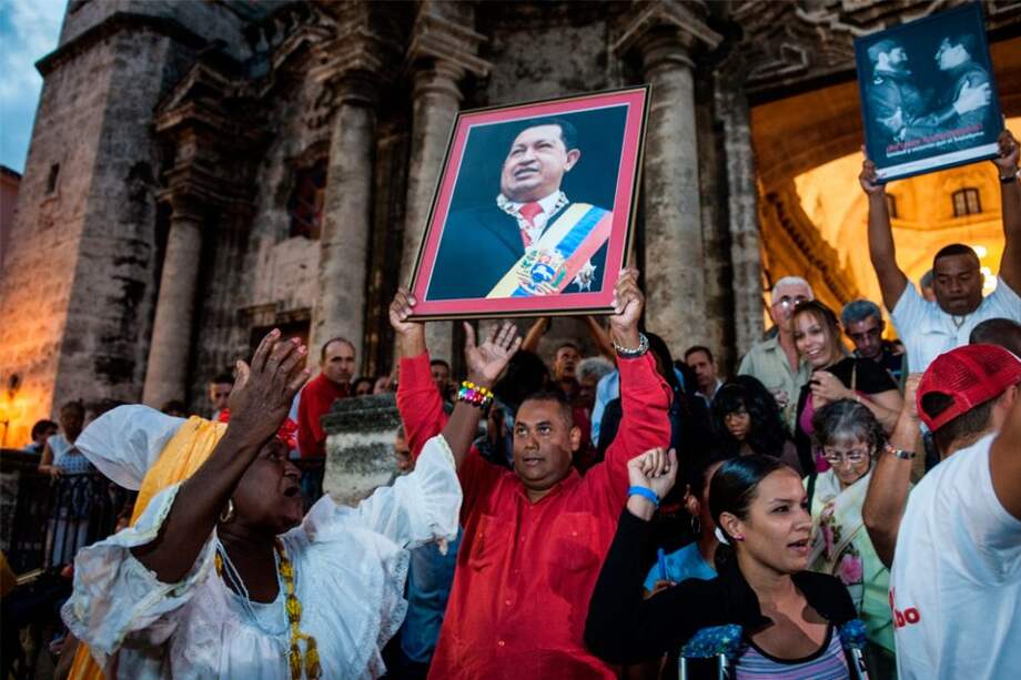Millones de personas orarán este lunes en Venezuela por salud de Hugo Chávez / AFP