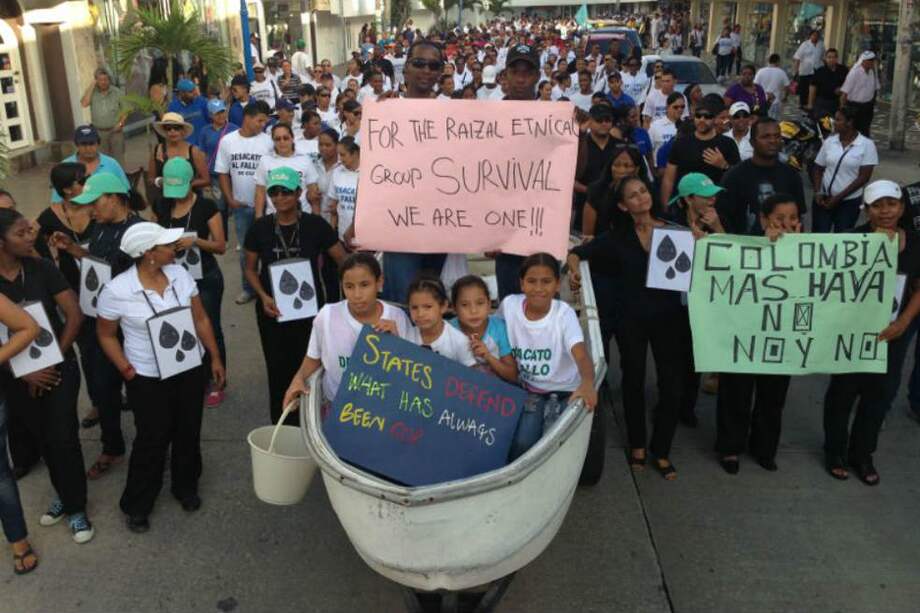 Alrededor de cinco mil sanandresanos marcharon ayer por las calles de la isla y volverán a protestar mañana. / Fotos: Tarek O’neill
