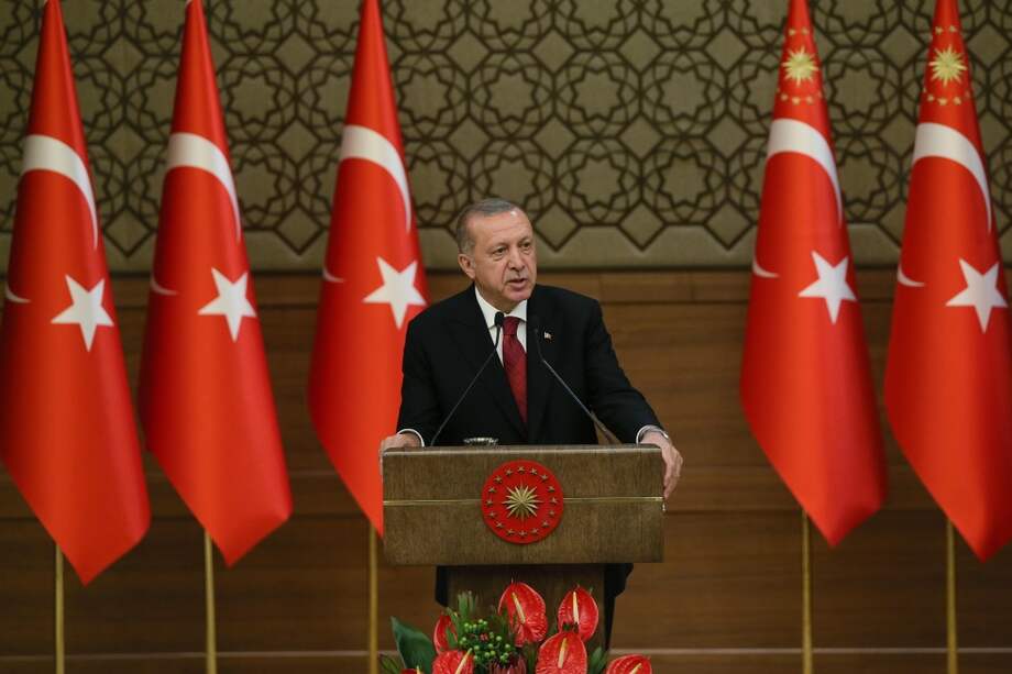 El presidente de Turquía, Recep Tayyip Erdogan, leyó un poema que no le gustó para nada a Irán. / EFE