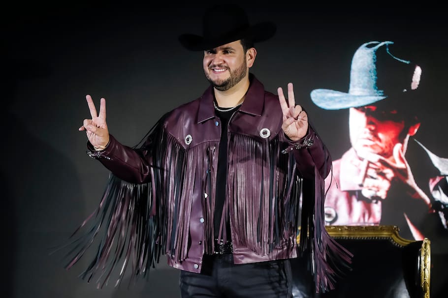 El artista mexicano se presentaba el 2 de mayo en el Movistar Arena. ¿Qué pasó? EFE/Isaac Esquivel