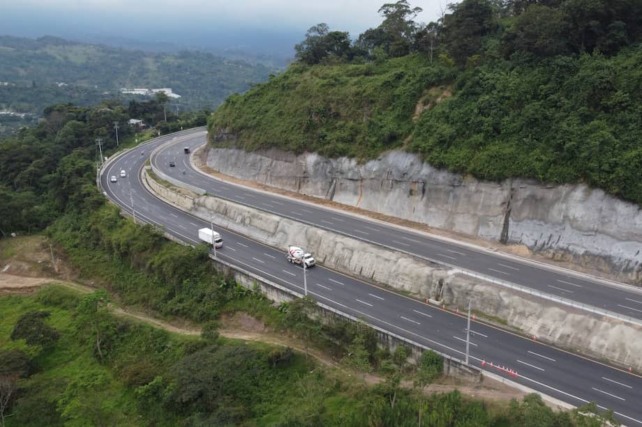 Otro túnel que fue cerrado preventivamente fue el Sumapaz, en la vía concesionada a Girardot.