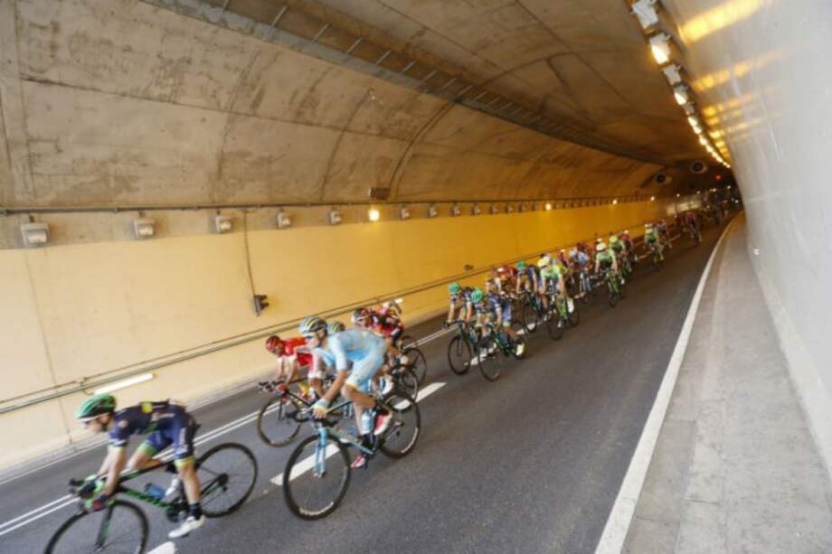 91 ciclistas llegaron fuera de tiempo en la etapa 15 de la Vuelta a España. Foto: AFP